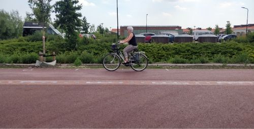Redesigning the Middenweg Zuid as a main bicycle street