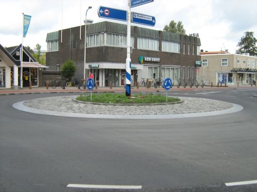 Roundabout Kerkweg-Oost